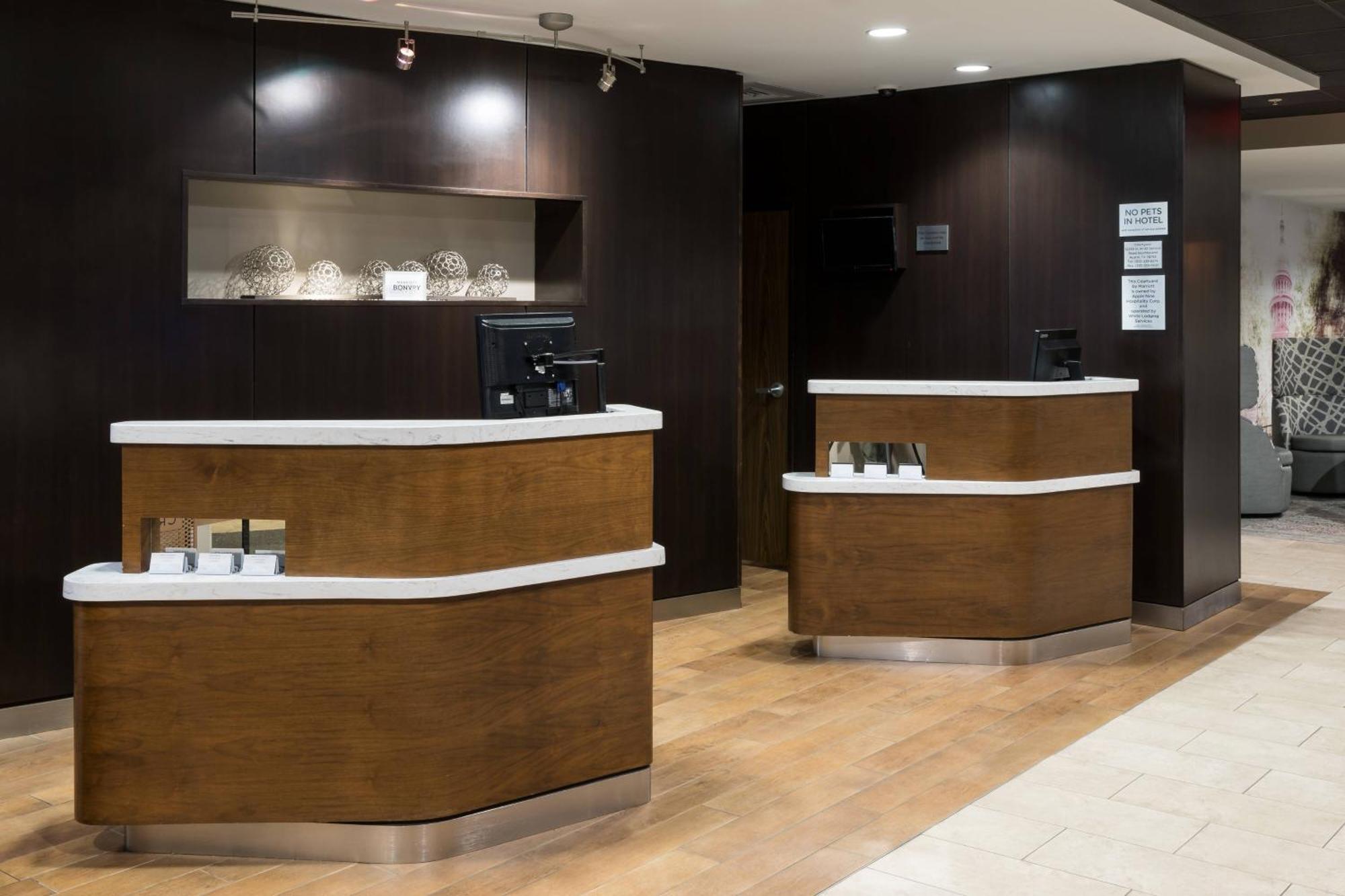 Courtyard By Marriott Parmer Tech Ridge Hotel